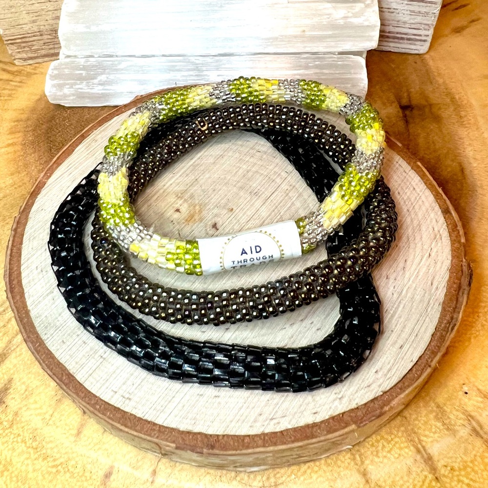 3 for $25: Nepal beaded Bracelets 💚🖤✨